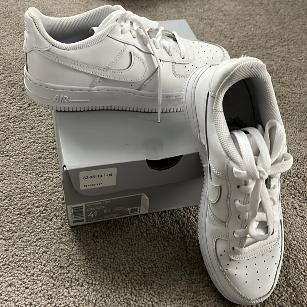 White Nike Air Force ones - youth 4.5